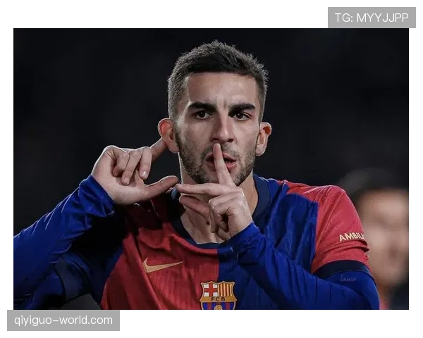 莱万多夫斯基与凯恩对比：全能中锋与终结机器的差异解析