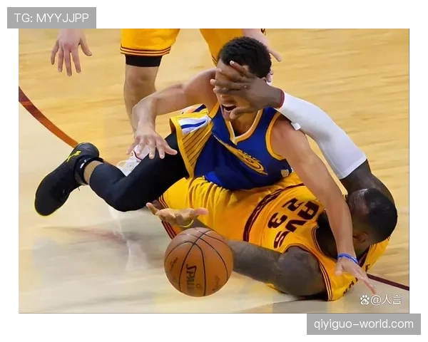 圆柱体原则到底是什么意思？篮球新手别再傻傻被吹犯规了！